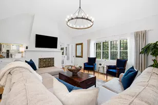 317 E Walnut St, Hinsdale, IL 60521 - Photo 6