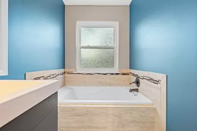 515 Surrey Ridge Drive, Cary, IL 60013 - Photo 58