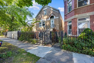 2334 S Trumbull Avenue, Chicago, IL 60623 - Photo 2