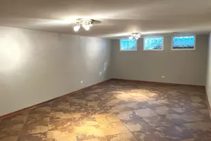 939 Coach Rd, Homewood, IL 60430 - Photo 12