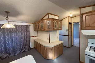 2211 Crestview Dr, Princeton, IL 61356 - Photo 10