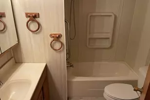 1101 Lakewood Rd, Elgin, IL 60123 - Photo 10