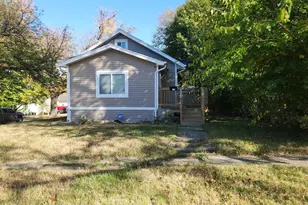 317 N Horace Ave, Rockford, IL 61101 - Photo 2