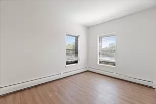 900 W Windsor Ave, Chicago, IL 60640 - Photo 8