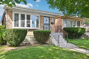 10102 S La Salle St, Chicago, IL 60628 - Photo 2