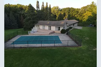 1842 Thomas Atkinson Road, Inverness, IL 60067 - Photo 2