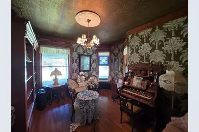 705 W Highland Avenue, Elgin, IL 60123 - Photo 10