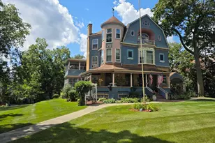 705 W Highland Ave, Elgin, IL 60123 - Photo 2