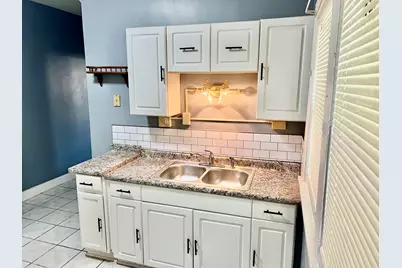 1701 Victoria Avenue, North Chicago, IL 60064 - Photo 14