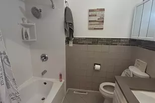 16639 Dobson Ave, South Holland, IL 60473 - Photo 4