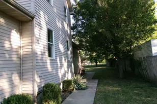 1141 6th St, Lasalle, IL 61301 - Photo 20