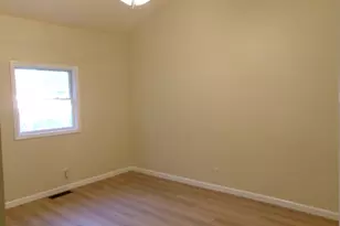 1141 6th St, Lasalle, IL 61301 - Photo 8