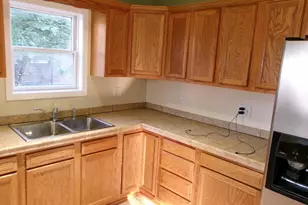 1141 6th St, Lasalle, IL 61301 - Photo 6