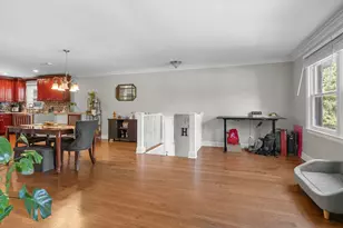 573 Maple Ave, Lisle, IL 60532 - Photo 10