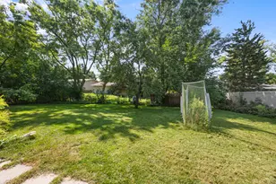 573 Maple Ave, Lisle, IL 60532 - Photo 28