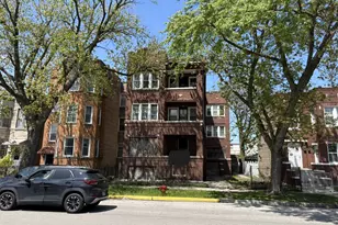 1526 E 72nd Pl, Chicago, IL 60619 - Photo 4