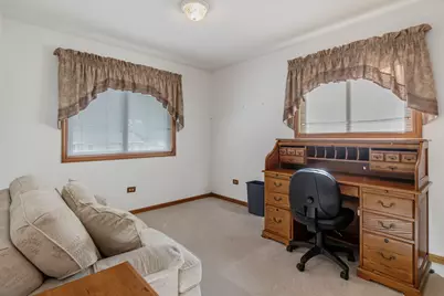 6932 Martin Drive, Woodridge, IL 60517 - Photo 16