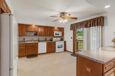 6932 Martin Drive, Woodridge, IL 60517 - Photo 8