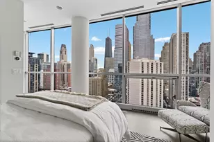 110 W Superior St, Chicago, IL 60654 - Photo 22