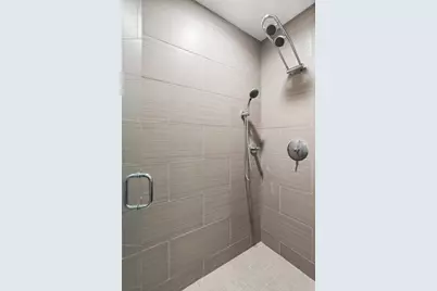 110 W Superior Street #2503, Chicago, IL 60654 - Photo 26