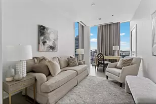 110 W Superior St, Chicago, IL 60654 - Photo 24