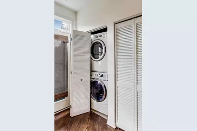 1009 N Riverwalk Street, Chicago, IL 60610 - Photo 18