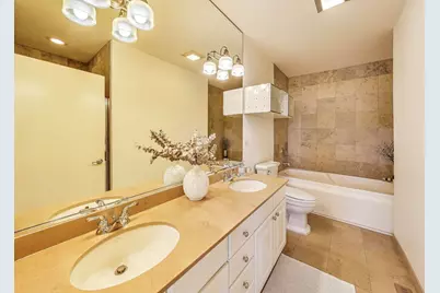 1009 N Riverwalk Street, Chicago, IL 60610 - Photo 22