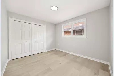 12106 S Emerald Avenue, Chicago, IL 60628 - Photo 10