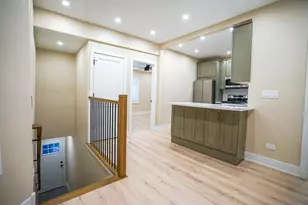 3703 W Palmer St, Chicago, IL 60647 - Photo 4