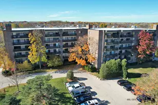 920 Vose Dr, Gurnee, IL 60031 - Photo 1