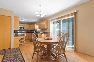 802 Joanne Dr, Minooka, IL 60447 - Photo 10