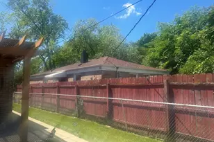 442 W 126th St, Chicago, IL 60628 - Photo 10