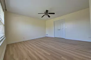 2355 Shiloh Dr, Aurora, IL 60503 - Photo 26