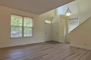 2355 Shiloh Dr, Aurora, IL 60503 - Photo 6