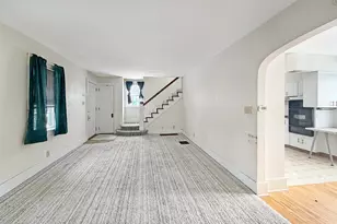 727 E Garden St, Freeport, IL 61032 - Photo 2