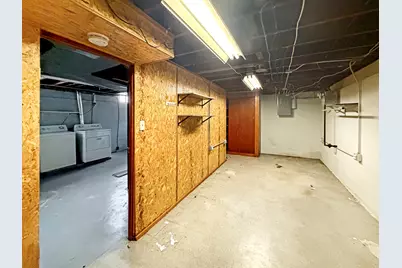 727 E Garden Street, Freeport, IL 61032 - Photo 16