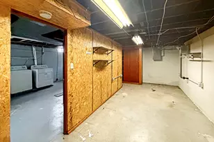 727 E Garden St, Freeport, IL 61032 - Photo 16