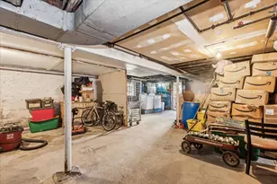 2542 E 73rd St, Chicago, IL 60649 - Photo 18