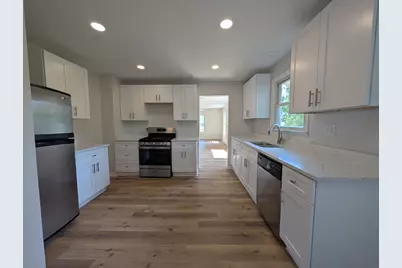 323 N Illinois Avenue, Kankakee, IL 60901 - Photo 4