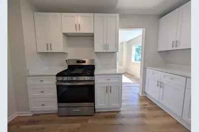 323 N Illinois Avenue, Kankakee, IL 60901 - Photo 6