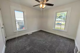 323 N Illinois Ave, Kankakee, IL 60901 - Photo 10