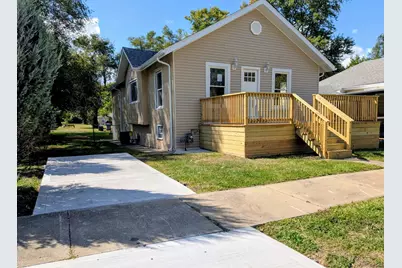 323 N Illinois Avenue, Kankakee, IL 60901 - Photo 2