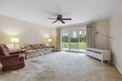 5540 Walnut Avenue #11B, Downers Grove, IL 60515 - Photo 6