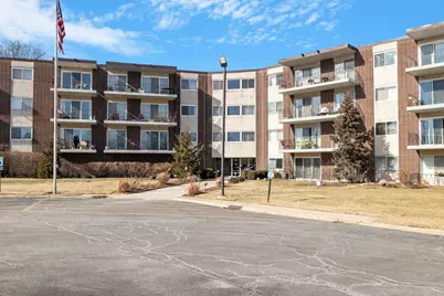 5540 Walnut Avenue #11B, Downers Grove, IL 60515 - Photo 1