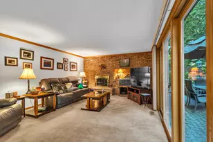 32381 N Forest Dr, Grayslake, IL 60030 - Photo 18