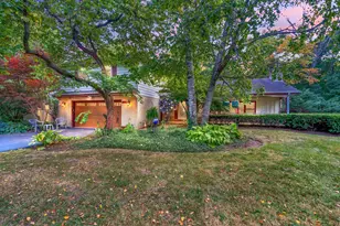 32381 N Forest Dr, Grayslake, IL 60030 - Photo 2