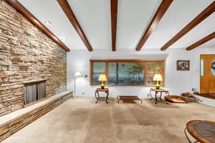 32381 N Forest Dr, Grayslake, IL 60030 - Photo 8