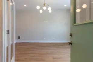 6749 S Langley Ave, Chicago, IL 60637 - Photo 12