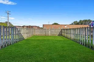 14541 S Marquette Ave, Burnham, IL 60633 - Photo 26