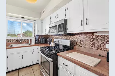 14541 S Marquette Avenue, Burnham, IL 60633 - Photo 6